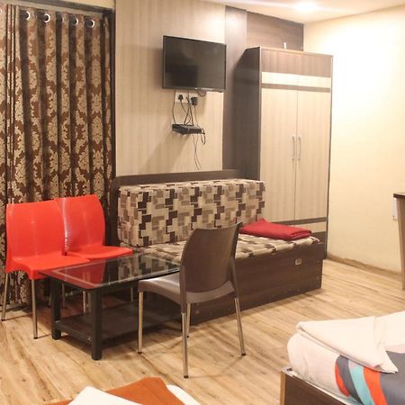 Mukesh Residency Hotel Pune Esterno foto