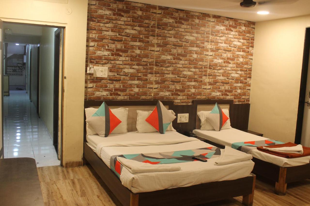 Mukesh Residency Hotel Pune Esterno foto