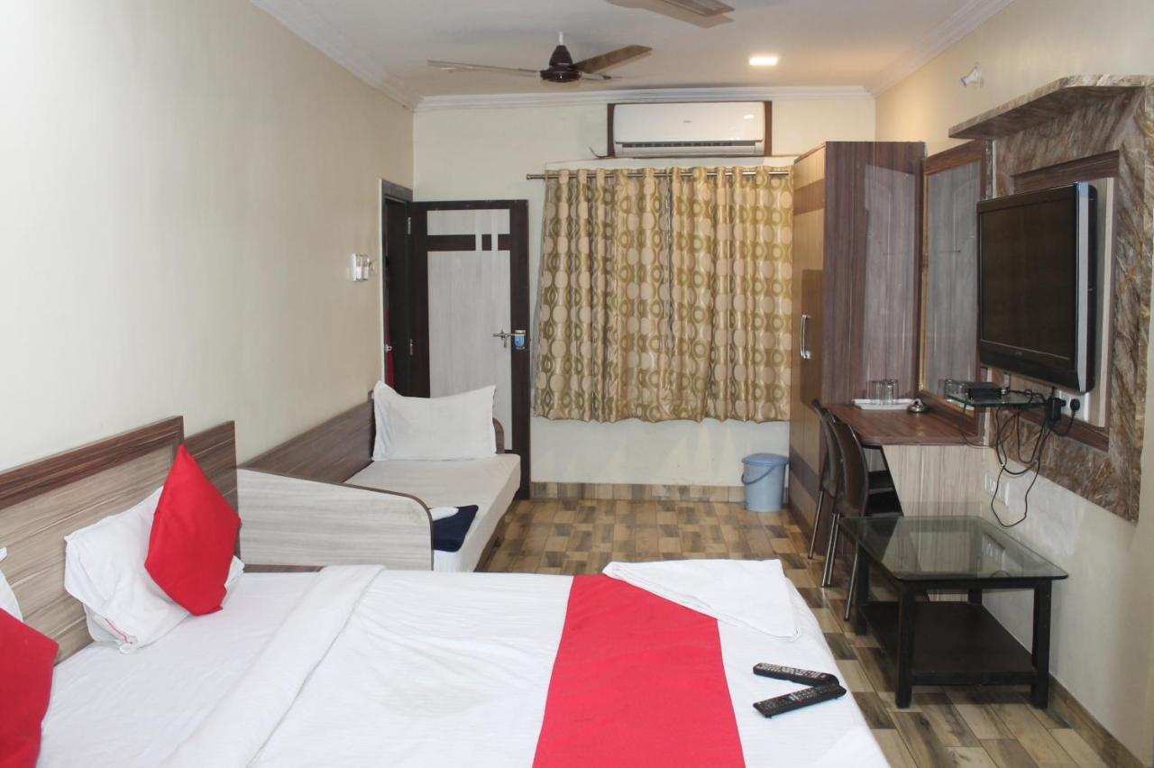 Mukesh Residency Hotel Pune Esterno foto