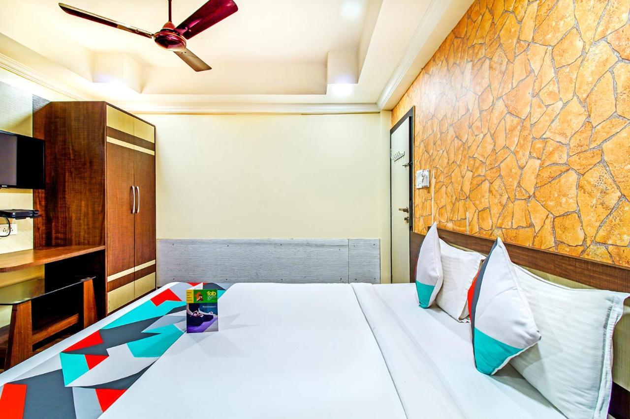 Mukesh Residency Hotel Pune Esterno foto